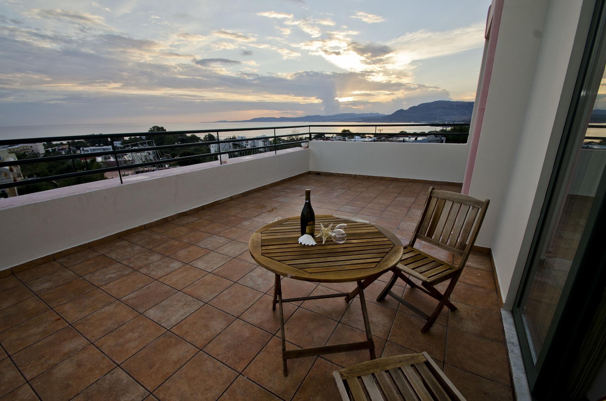 Aparthotel Stella 3*