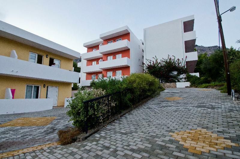 Stella Aparthotel 3*